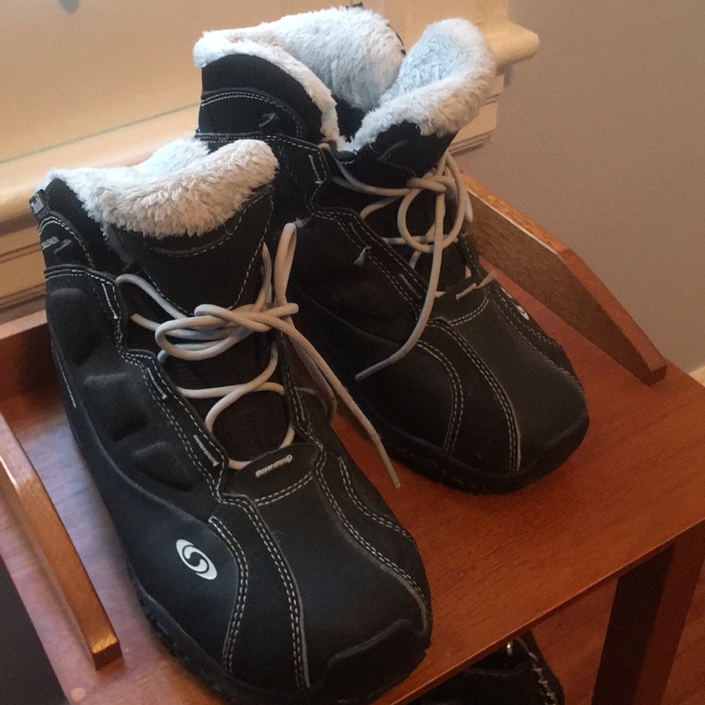 Salomon snow shoes